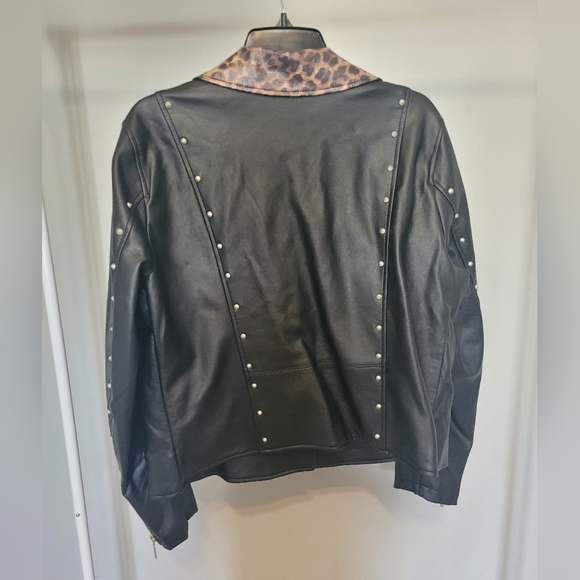Torrid Betsey Johnson Black Faux Leather Leopard Trim Moto Jacket, BNWT, Size 2X - Picture 5 of 8